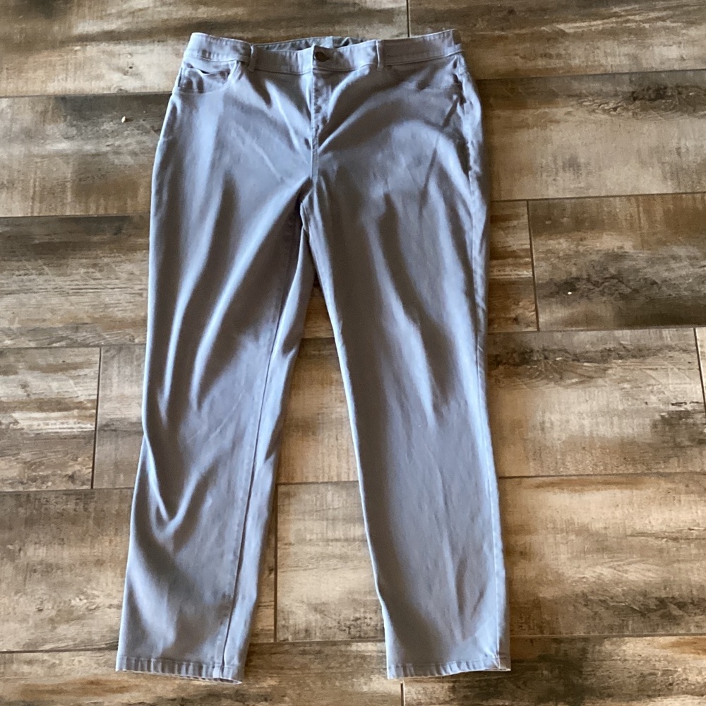 Women's Straight Leg Jeans - Gray